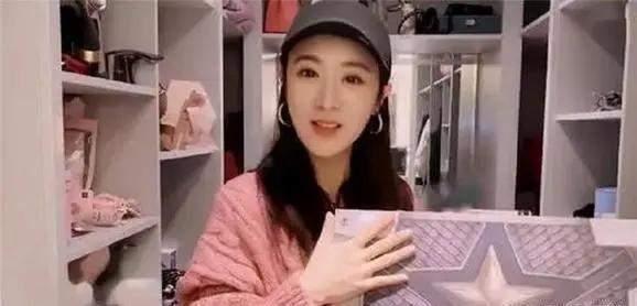 新闻女王文姐被爆料了吗,新闻女王形象面临考验